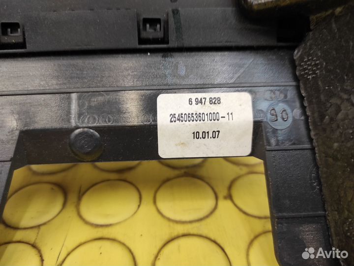 Кожух рулевой колонки Bmw 630I E63 N52B30A 2007