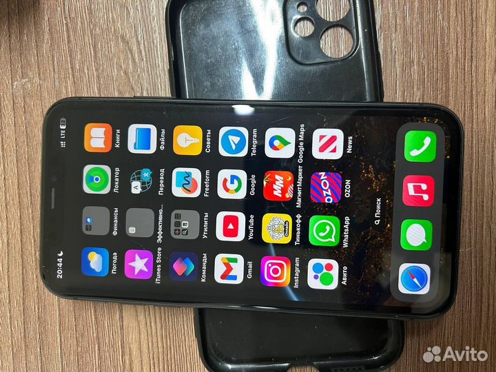 iPhone 11, 64 ГБ