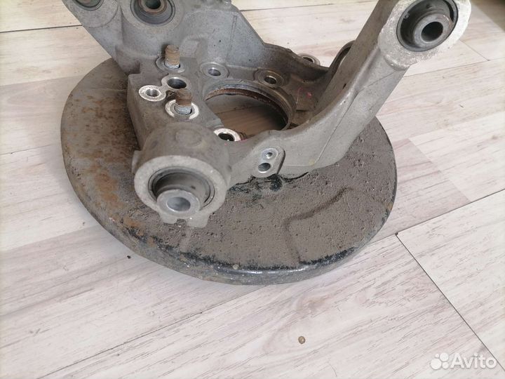 Цапфа задняя правая Nissan Teana J32 J32