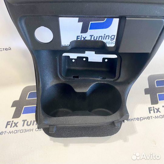 Центральная консоль с подстаканниками на ваз 2114