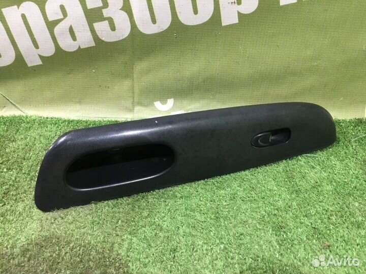 Кнопка стеклоподъемника передняя правая Daewoo