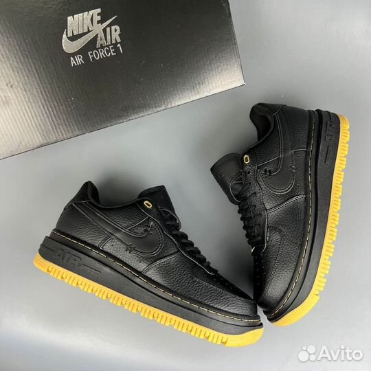 Nike Air Force 1 Lux Black