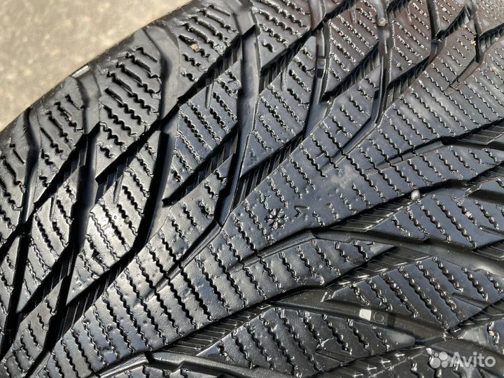 Nokian Tyres Hakkapeliitta R2 245/50 R18 104