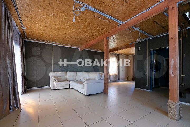 Коттедж 140 м² на участке 10 сот.