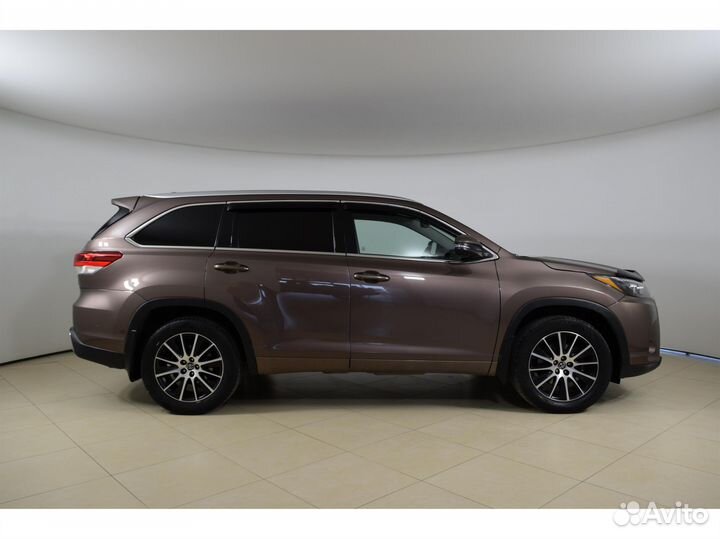 Toyota Highlander 3.5 AT, 2018, 210 127 км