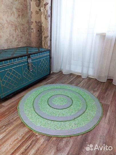 Ковер вязаный ручной работы