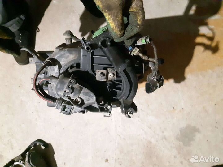 Впускной коллектор в сборе с форсунками opel astra