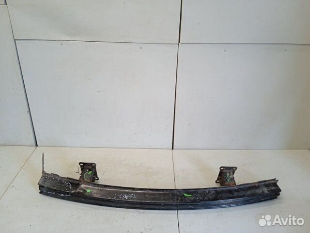 Усилитель переднего бампера Land Rover Discovery 3