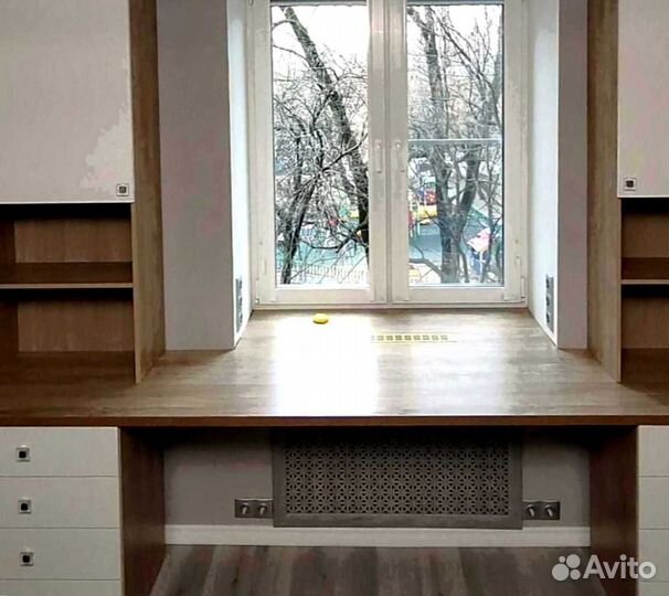 Рабочая зона у окна