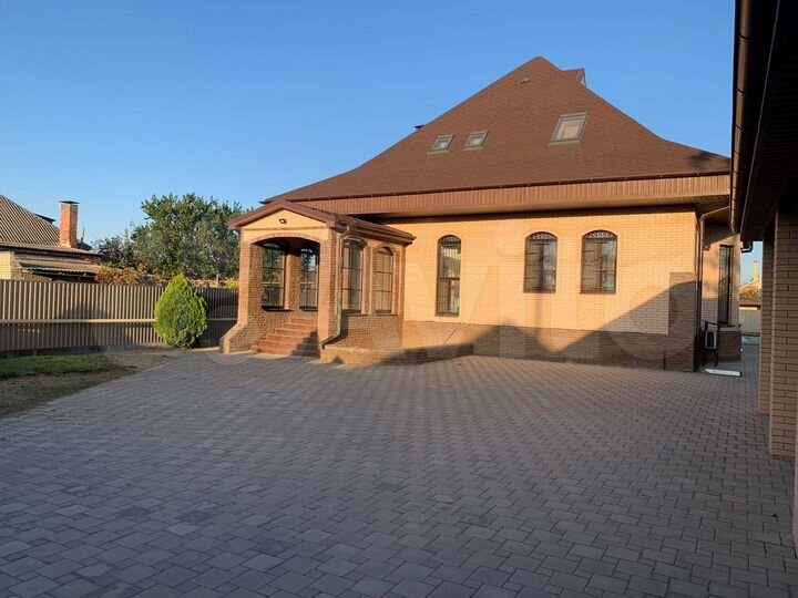 Дом 278,8 м² на участке 11 сот.