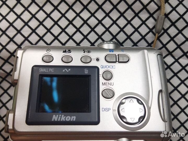 Компактный фотоаппарат nikon cool pix 2000