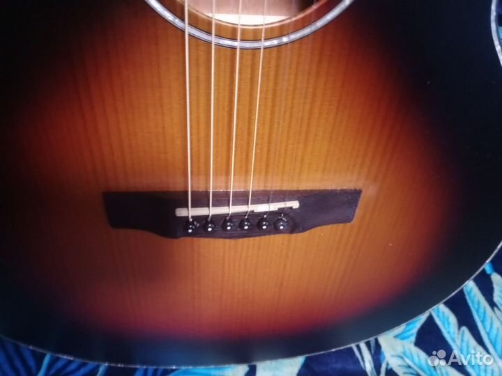 Электроакустическая гитара Cort SFX E 3TSS