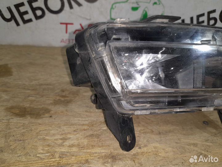 Фара противотуманная правая Porsche Cayenne/Macan