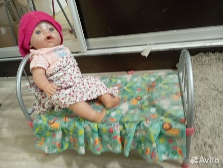 Беби бон и кровать для куклы