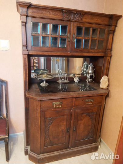 Мебель и картина певицы Руслановой Л.А