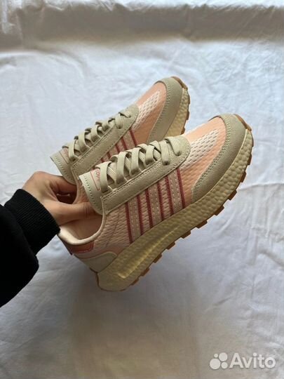 Кроссовки женские adidas retropy