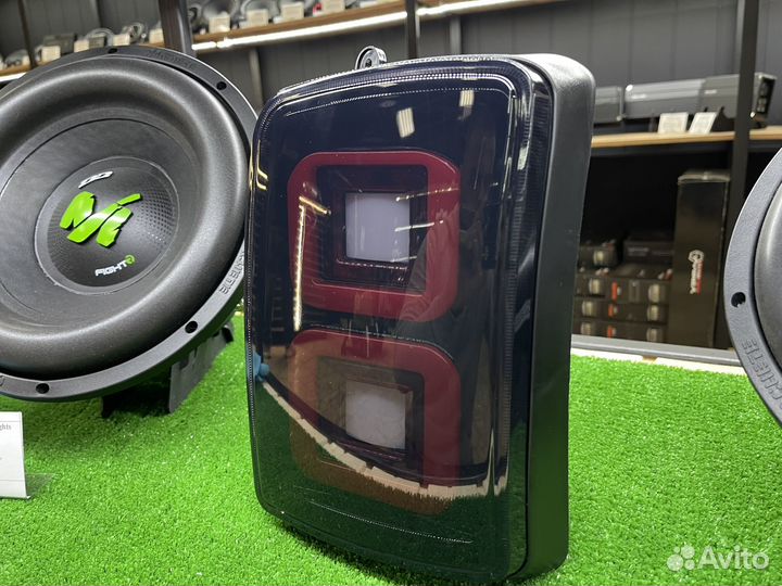 Задние фонари на LADA Niva