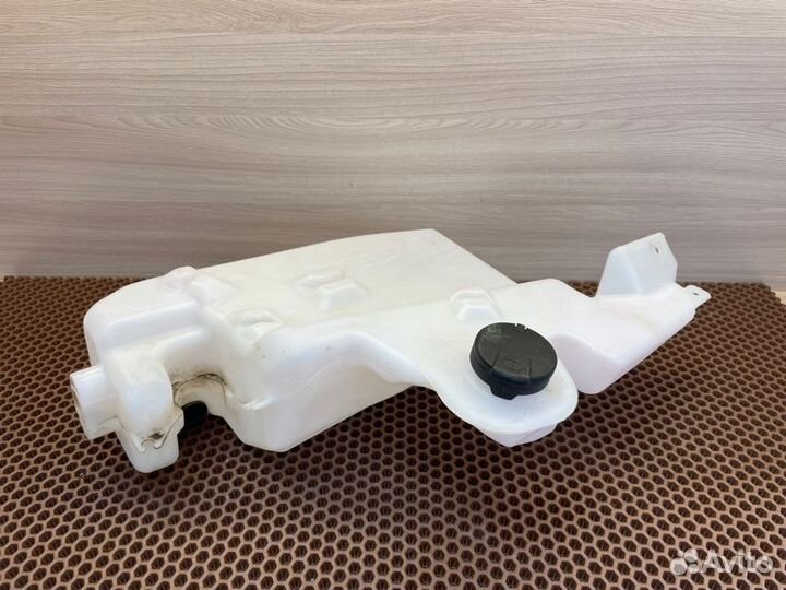 Бачок омывателя LADA X-Ray Cross