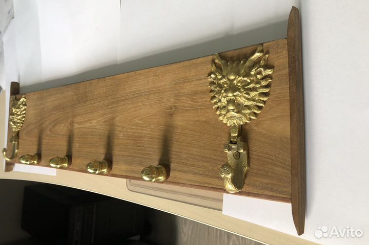 Японская вешалка для ванны: тик и бронза