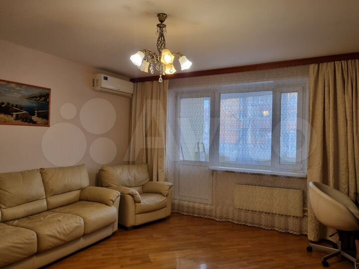 3-к. квартира, 100,9 м², 1/14 эт.