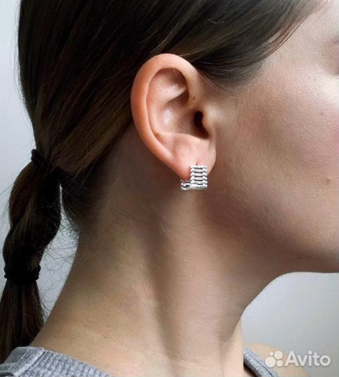 Серебряные серьги пусеты