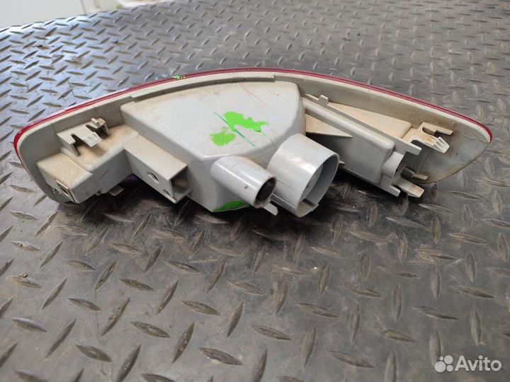 Фонарь в бампер лево на Mitsubishi Outlander