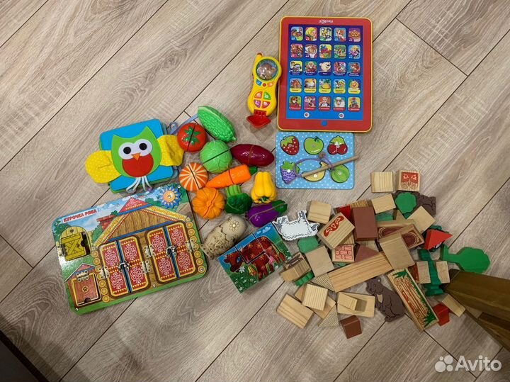Развивающие игрушки пакетом