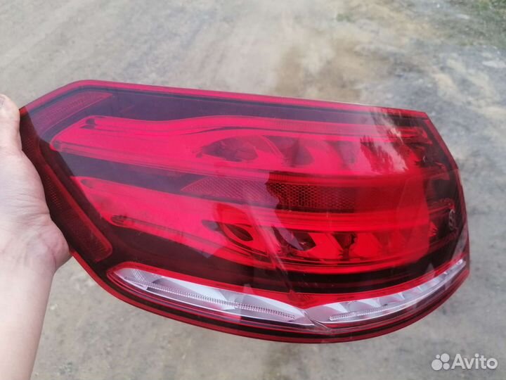 Фонарь задний левый Mercedes Benz E-klasse W212