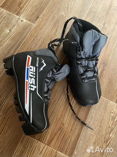 Лыжные ботинки 28 размер