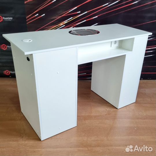 Маникюрный стол с встроенной вытяжкой