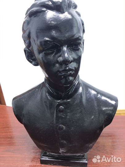 Бюст Ленина