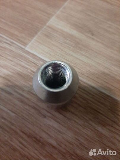 Колесные гайки