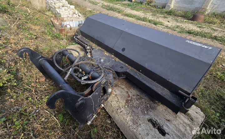 Щетка дорожная на JCB