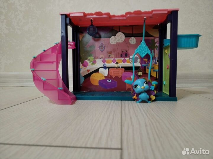 Сцена Littlest Pet Shop