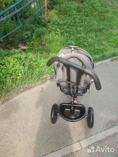 Трехколесный велосипед с родительской ручкой