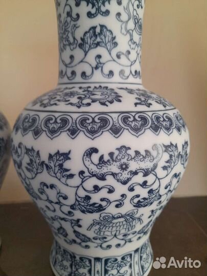 Вазы фарфор Китай 24см