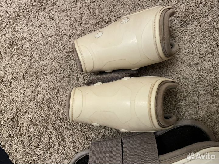 Ногавки для лошади