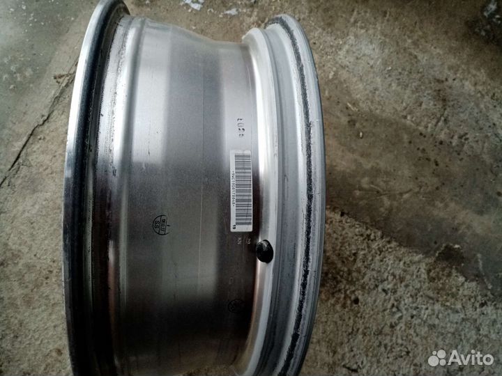 Диски R18 на Сузуки