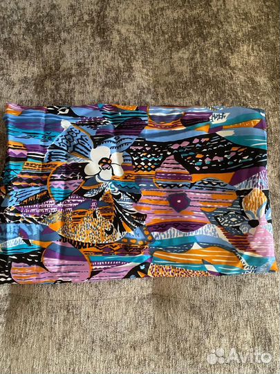 Отрезы ткани (ситец, шелк, сатин)