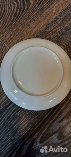 Настенная тарелка