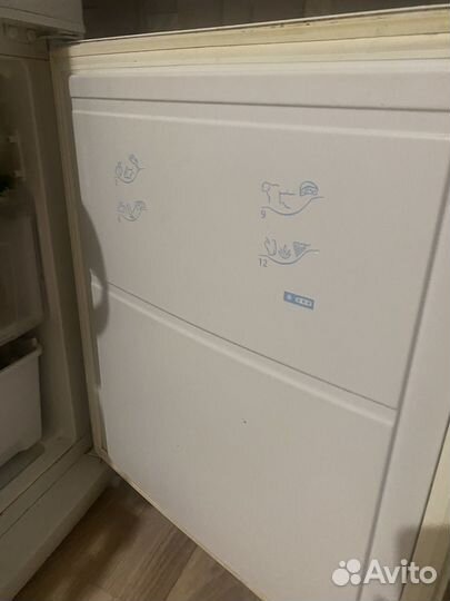Холодильник indesit