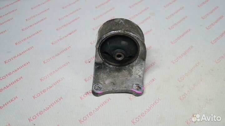 Nissan 11220-9Y300 Опора коробки передач