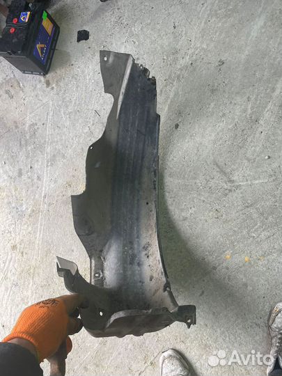 Подкрылок задний левый honda accord 7