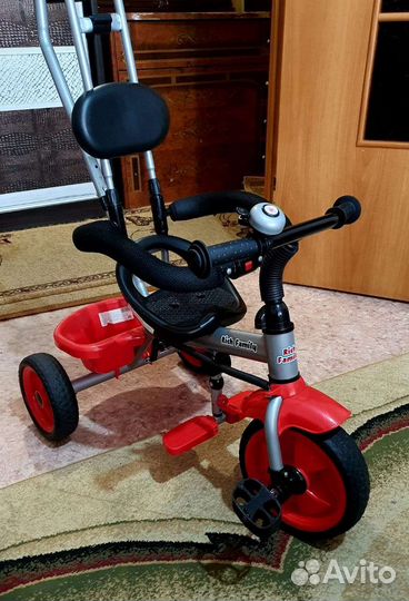 Детский трехколесный велосипед