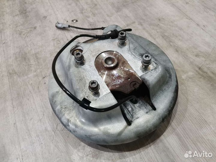 Кулак поворотный задний левый Peugeot 308