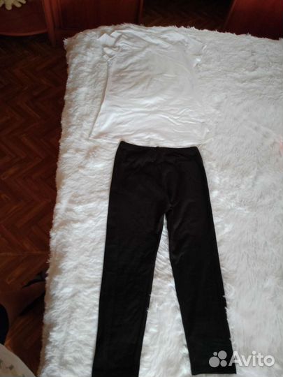 Комплект новый футболка с лосинами