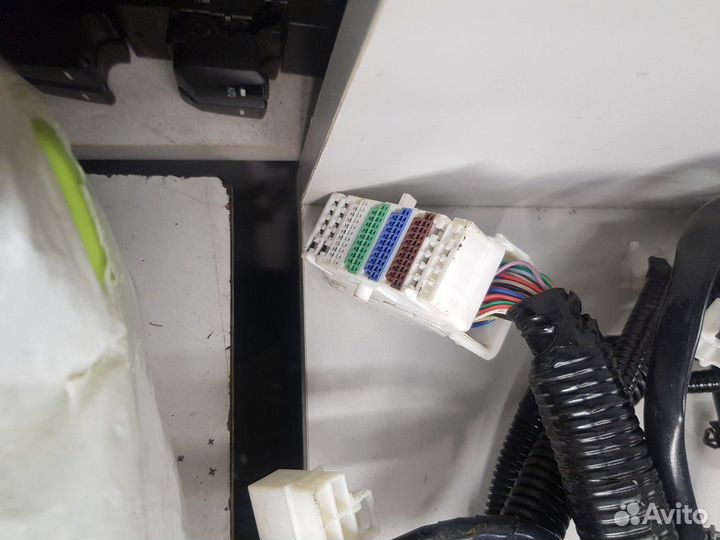 Электропроводка салона (Infiniti Q50)