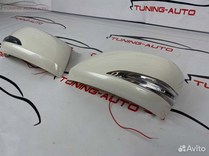 Накладки на зеркала с поворотником Lexus LX570 G75