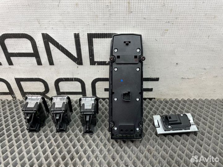 Блок стеклоподъемников Mercedes-Benz C-Class W204