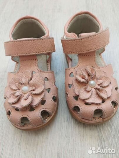 Сандали для девочки